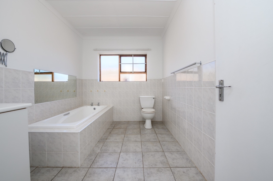 4 Bedroom Property for Sale in Charlo Eastern Cape